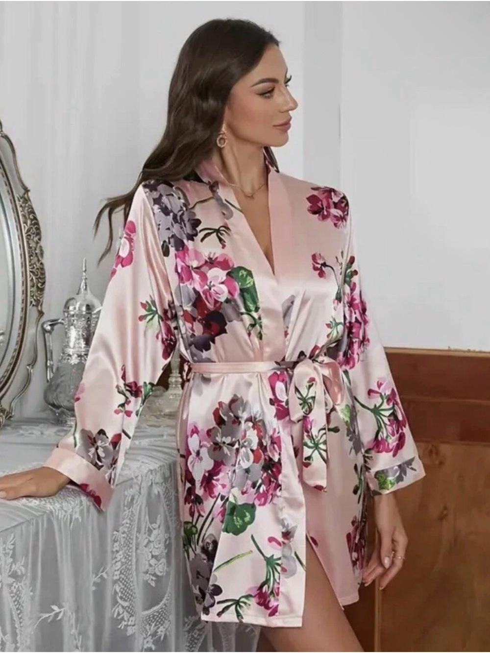 Source Unknown Pink Floral Satin Tie-Waist Robe
